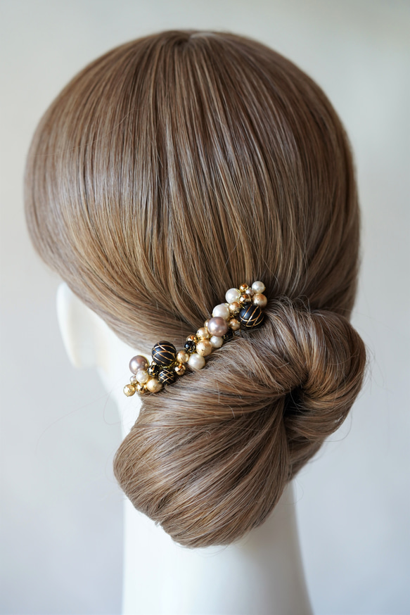 【フォーマルヘアに華やぐ ‟髪飾り” 】ー＊ドイツ金箔玉-hair comb- (black)＊ー 4枚目の画像