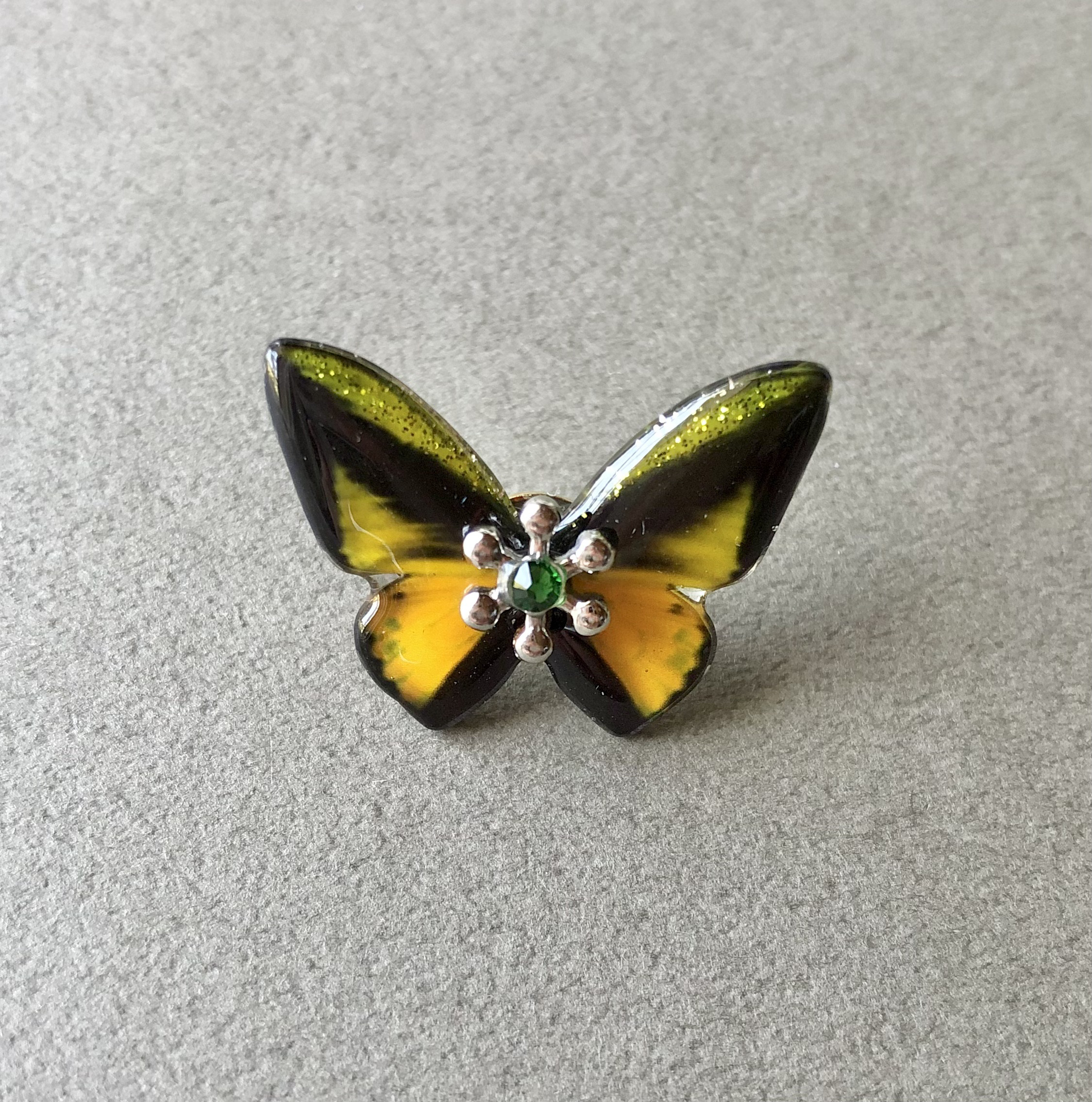 ピンブローチ: トリバネアゲハ