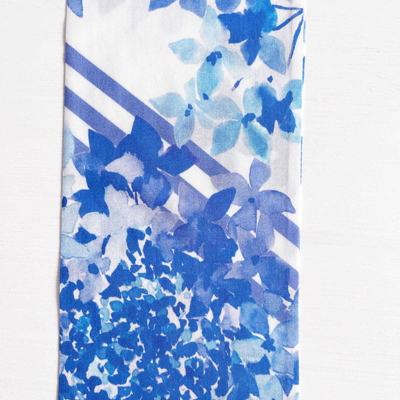 斜紋圍巾｜繡球花・藍色「美麗的藍色季節」（棉質） 第6張的照片