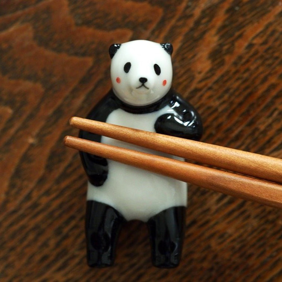 パンダの熊造　箸置き（ほっぺ） 2枚目の画像