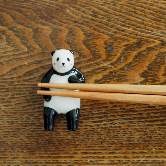 パンダの熊造　箸置き（ほっぺ） 6枚目の画像