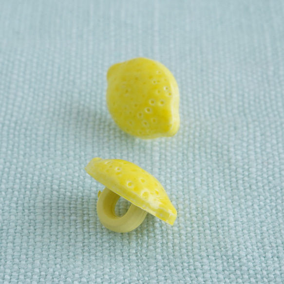 (2個) 12mm レモンのボタン フランス製 ＊ レモンイエロー 3枚目の画像