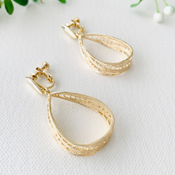 大ぶり ゴールドフープイヤリング  【Gold carving hoops 】 結婚式  発表会 2枚目の画像