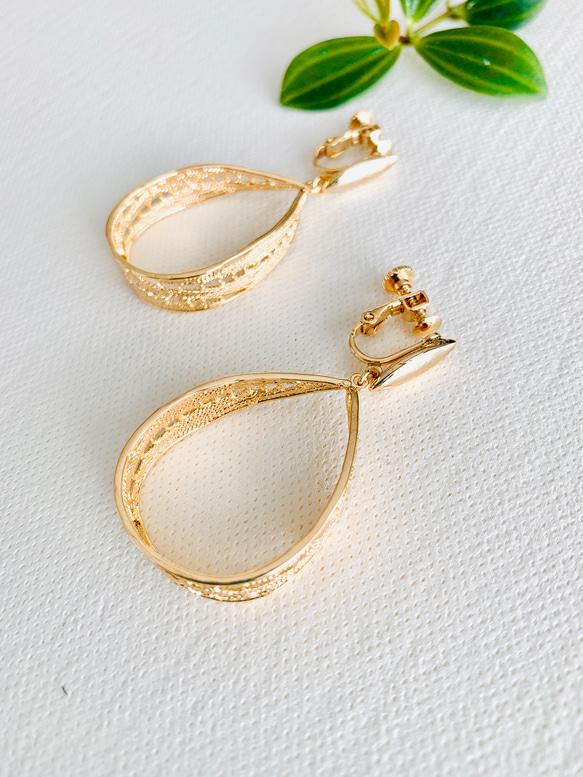 大ぶり ゴールドフープイヤリング  【Gold carving hoops 】 結婚式  発表会 16枚目の画像