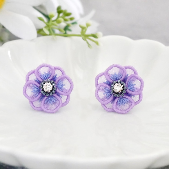 特集掲載】パープルブルーの花ピアス/イヤリング (受注生産 
