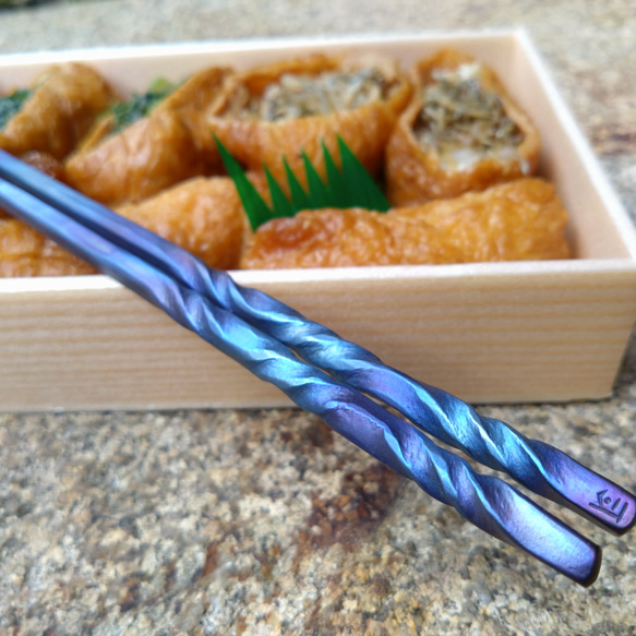 ☆新作多数追加！　一生使える最強の箸を貴方に　鍛造チタン箸「氷晶」 1枚目の画像