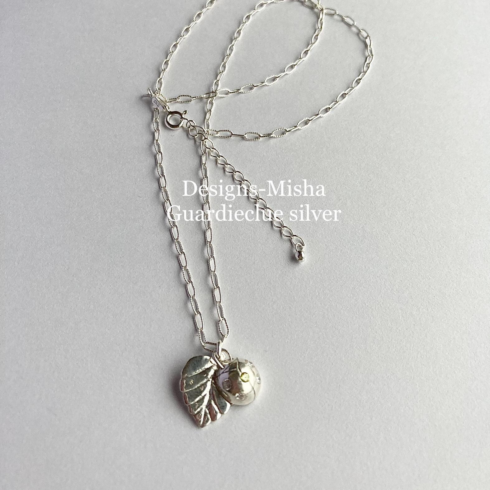 てんとう虫と葉っぱのペンダント(Silver)