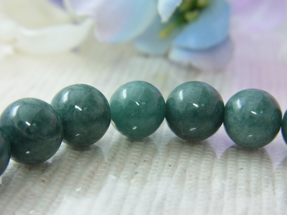 ビルマ産 本翡翠◆奇跡の石 濃厚系 モスグリーン お守り お洒落 ひすい シック パワー・ストーン 天然石ブレスF27① 8枚目の画像