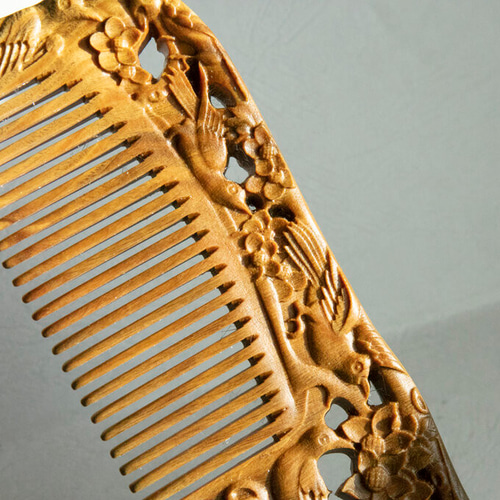 天然木の櫛 緑檀 両面彫り くし 「花・木・鳥」 その他アクセサリー