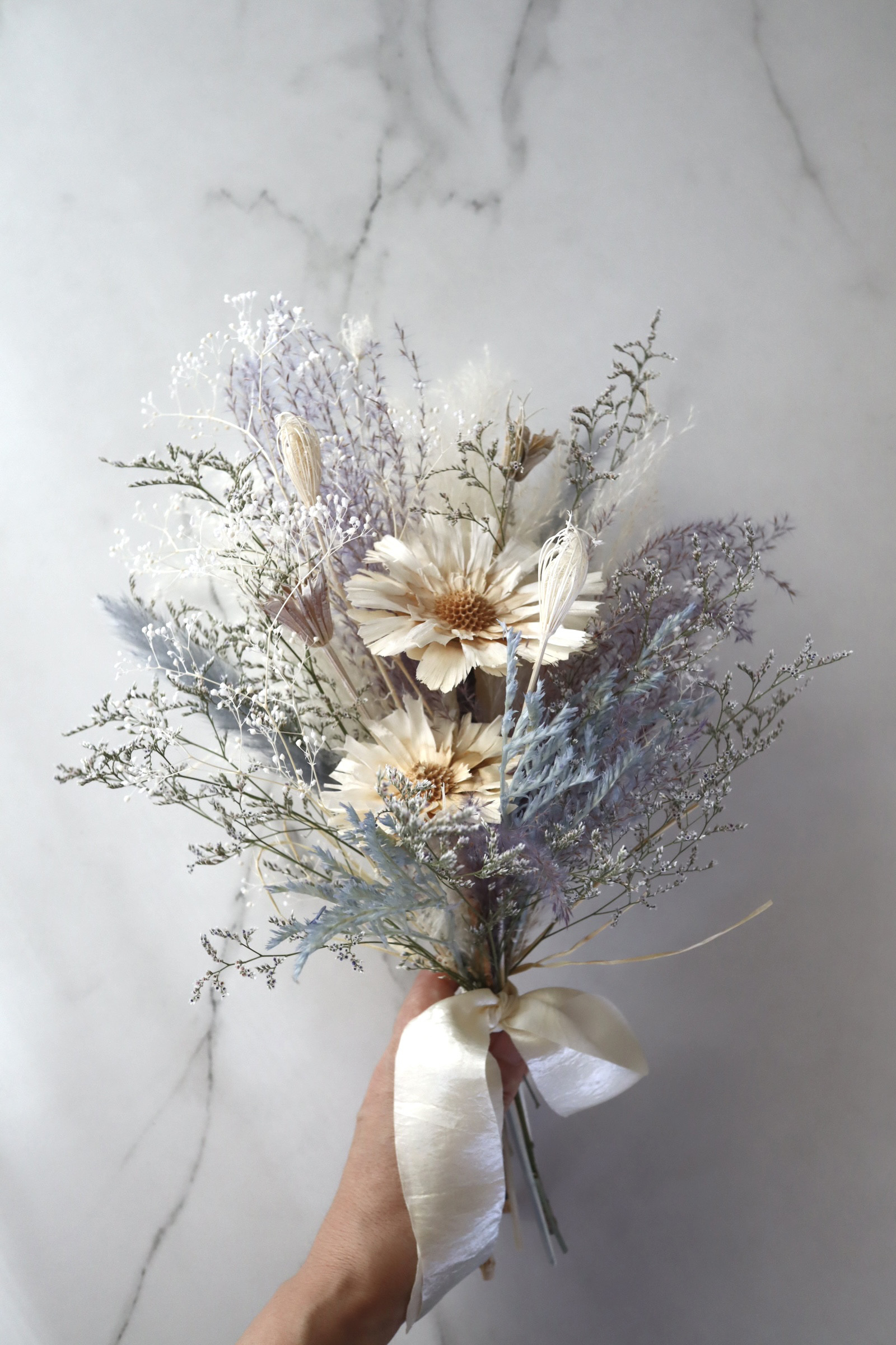 ■ナチュラルホワイトブーケ・ブルーmix■ホワイトブーケ　ウェディング　前撮り　両親贈呈品　ブルー