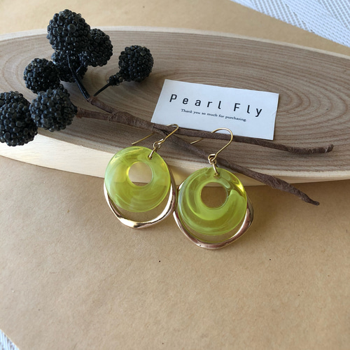 ライムグリーンフープ ＊サージカルステンレスフック樹脂/チタン/k14gf