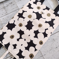 レビューブックカバー 北欧花柄 ブラック 3枚目の画像