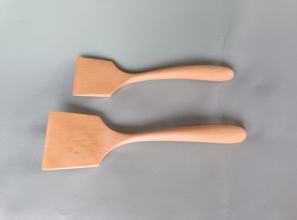 木のフライ返し（小）　( 国産材トチノキ ) 3枚目の画像