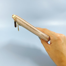 薄くて軽いコンパクトな財布 10枚カードポケット  クロコ型押し  ピンクベージュ 7枚目の画像