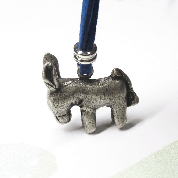 小さなロバのペンダント　Little Donkey Pendant　（チェーン　または　紐） 9枚目の画像