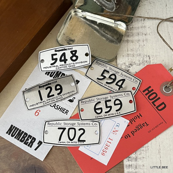 744・ヴィンテージ ロッカーナンバーラベル 金属パーツ