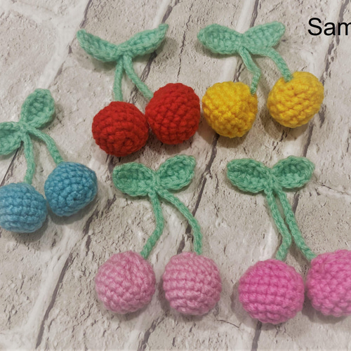 赤いさくらんぼモチーフ 手編み ハンドメイド あみぐるみ Ma Fleur (マ