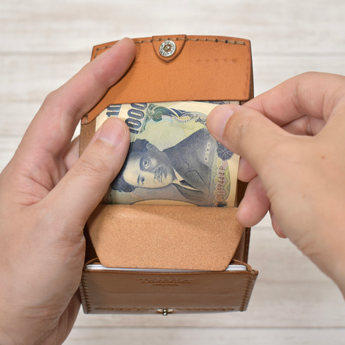 未使用、ブライドルレザー二つ折り長財布、カードポケット17ヶ所 要領(容量)がいいミニウォレット カード6枚 二つ折り 薄型