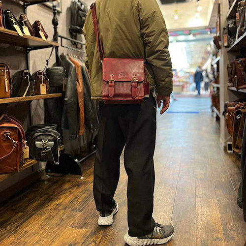 英国デザイン牛革かばんValise トールサッチェルバッグ ブラック