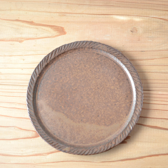 プレート皿７寸　ブロンズ釉 2枚目の画像