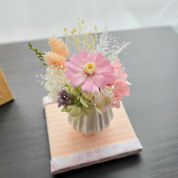 ジニアのかわいい仏花・お供え花　コンパクト・ミニサイズ 2枚目の画像