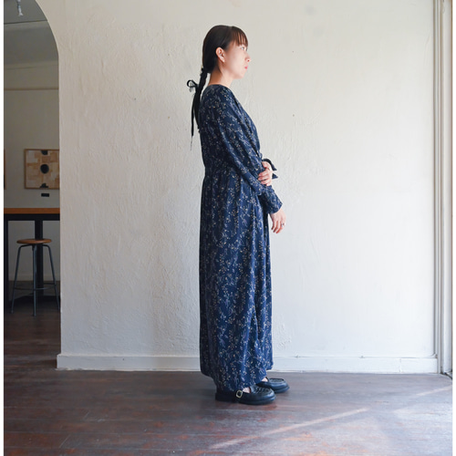 【最終値下げ】ANOKHI 花柄ロングワンピース ぽわん袖　長袖　前開き 楽天市場】≪SALE≫授乳服 マタニティ 花柄 ワンピース フラワー