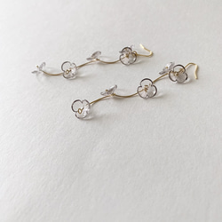 Blooming  Crystal Clea Flower Pierced Earrings / GRAY 2枚目の画像