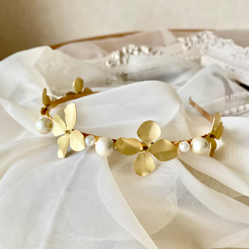 メタルフラワー パールカチューシャ ティアラ 成人式 卒業式 結婚式