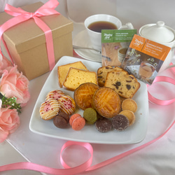★母の日ギフトやお中元にも★cafeKARMiA特製　こだわりの焼き菓子9種+ハーブティー2種　詰め合わせ　 1枚目の画像