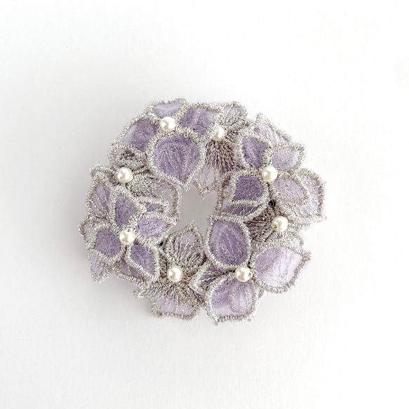 オーガンジー刺繍 紫陽花ブローチ(シルバー)【受注制作