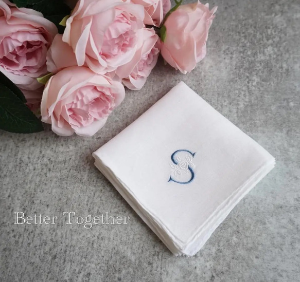 フラワーイニシャル✨刺繍ハンカチ✨ブライダルハンカチ　両家顔合わせ　プレゼント 17枚目の画像