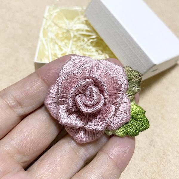 水牛 珍品 彫刻 薔薇 ローズ ブローチ バッファロー 張り合わせ技法 希少 水牛 珍品 彫刻 薔薇 ローズ ブローチ バッファロー 張り合わせ技法 希少
