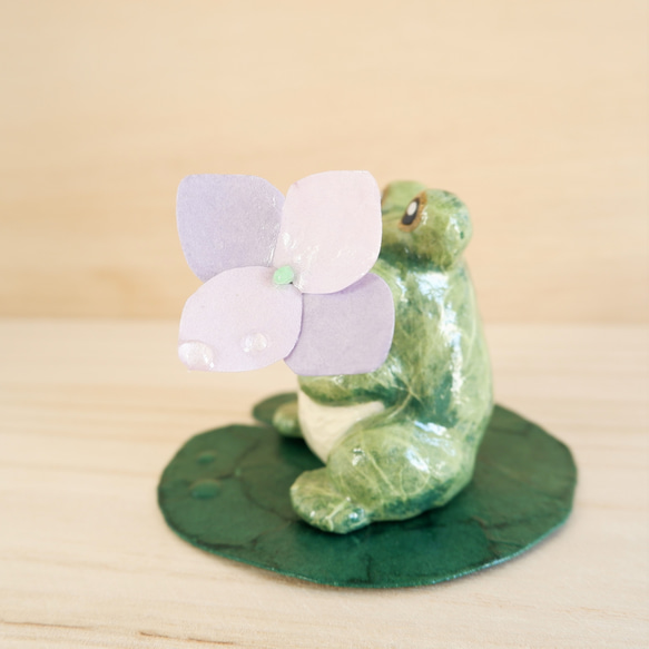 和紙インテリア/置物『一輪の紫陽花をあなたに』カエル(深い緑色) 13枚目の画像