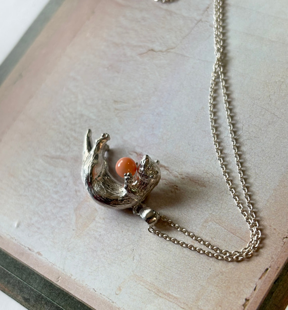 フェレットのネックレス（コーラル） 10枚目の画像