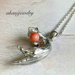 フェレットのネックレス（コーラル） 4枚目の画像