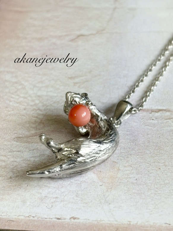 フェレットのネックレス（コーラル） 4枚目の画像