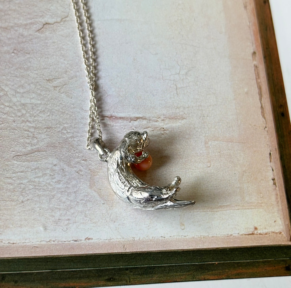 フェレットのネックレス（コーラル） 11枚目の画像