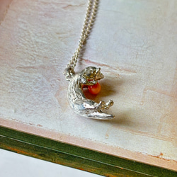 フェレットのネックレス（コーラル） 9枚目の画像