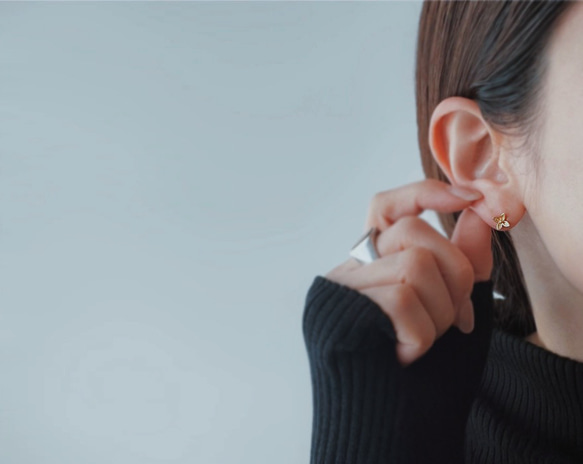 送料無料【24KGP（SV925）】小花スタッドピアス／シンプル silver925 Flowerゴールドシルバー 4枚目の画像