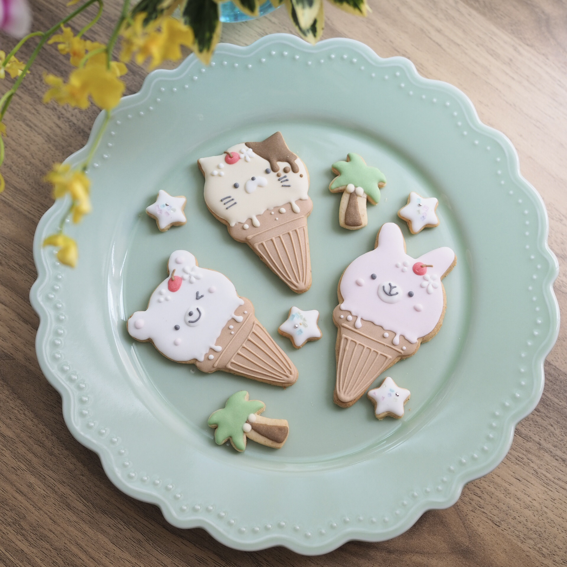 うさぎデザインぬいぐるみ・アイスクリームコーン付き