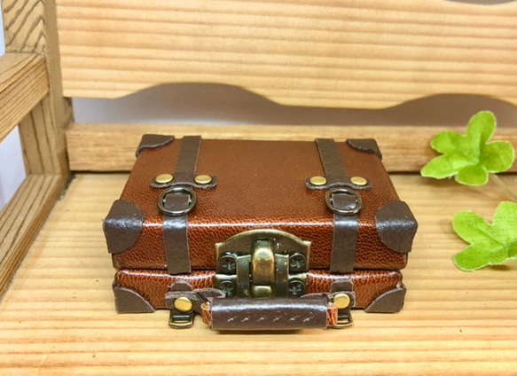 革細工　ミニチュアトランク　miniature trunk. 2枚目の画像