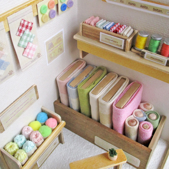 小さな手芸屋さん ミニチュア・ミニチュアルーム W11㎝×D11㎝×H15