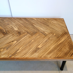 ヘリンボーンの折りたたみテーブル（選べるカラー） 3枚目の画像