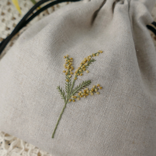 名入れ》ミモザ＊リネンの手刺繍巾着ポーチ 巾着袋 ほころもり 通販