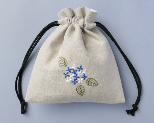 名入れ》あじさい(白・青)＊リネンの手刺繍巾着ポーチ 巾着袋 ほころ