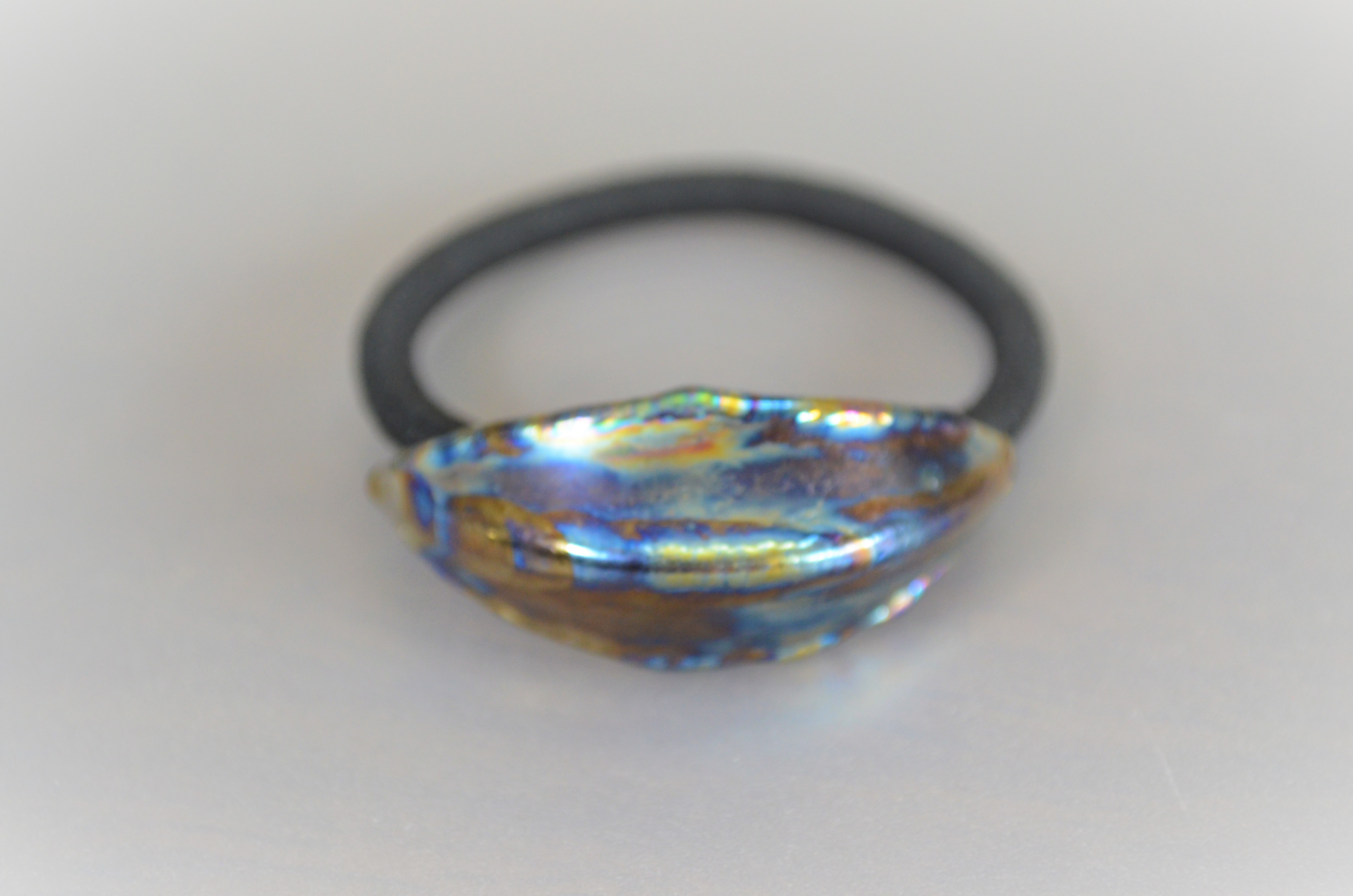 titanium hair tie・玉虫色のチタンの髪留め・受注生産