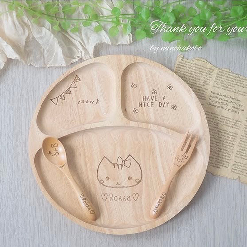 単品】お名前入りランチプレート☺︎❤︎出産祝い・お食い初めに大人気❤︎木の食器♡木製食器♪命名書♡初孫♡祖母 ランチプレート おなまえ入り木の食器  nanoha工房♡ 通販 11944754｜Creema(クリーマ) 人気のコップ　お名前入り　木製食器　オーダー受付中