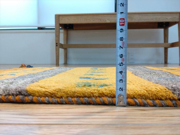 ペルシャ絨毯　ギャッベ　イエロー×グレー　グラデーション柄　78×50　玄関マット 8枚目の画像