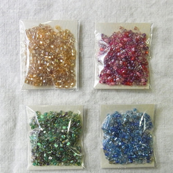 トライアングルビーズ　赤　(6g) 4枚目の画像