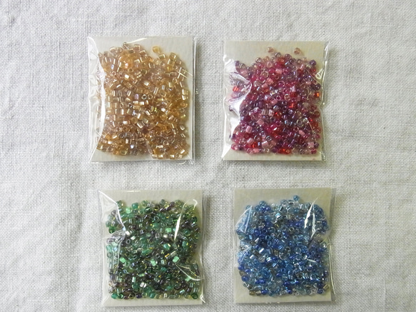 トライアングルビーズ　赤　(6g) 4枚目の画像